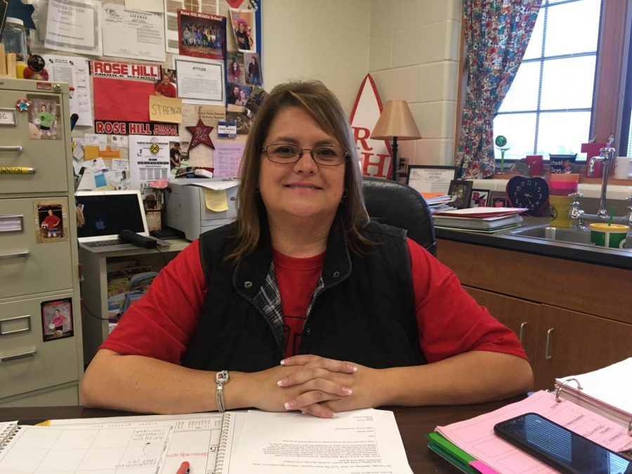 Middle School Science Teacher Sheryl Townson is a member of the negotiating team that negotiated a 5.6 percent raise for the teachers in the district. It was the first substantial raise in 20 years.