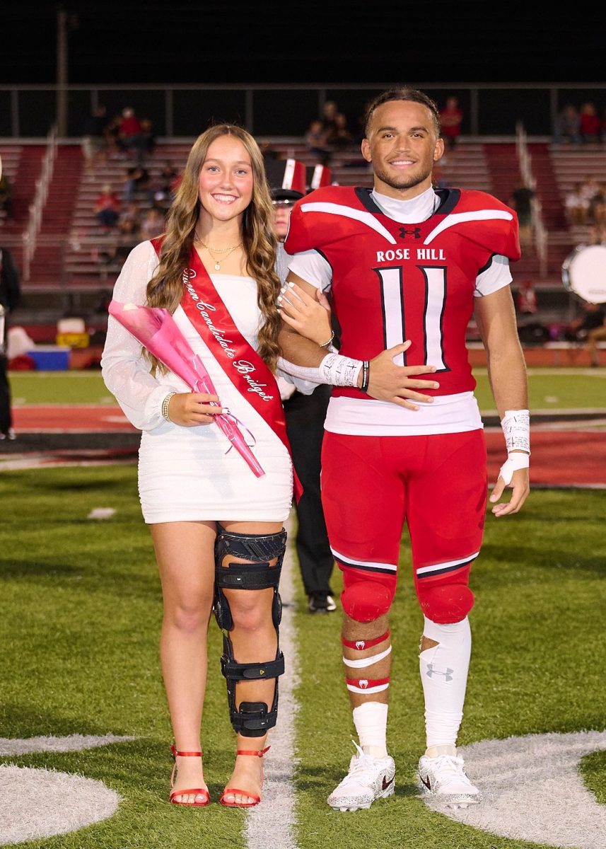Jones, Mohr crowned king and queen
